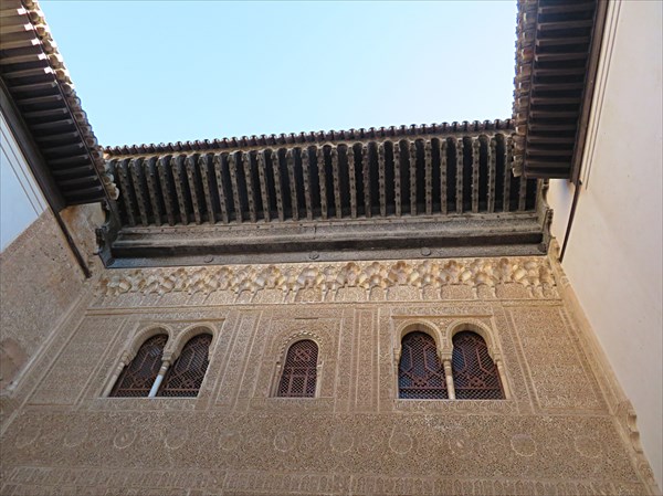 170-Фасад дворца Комарес